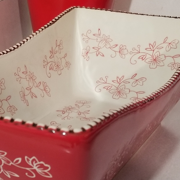 3 QT Temptations baker/server - Picture 5 of 9